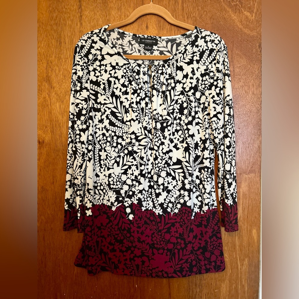 Liz Claiborne Women’s Blouse Size Small Like New